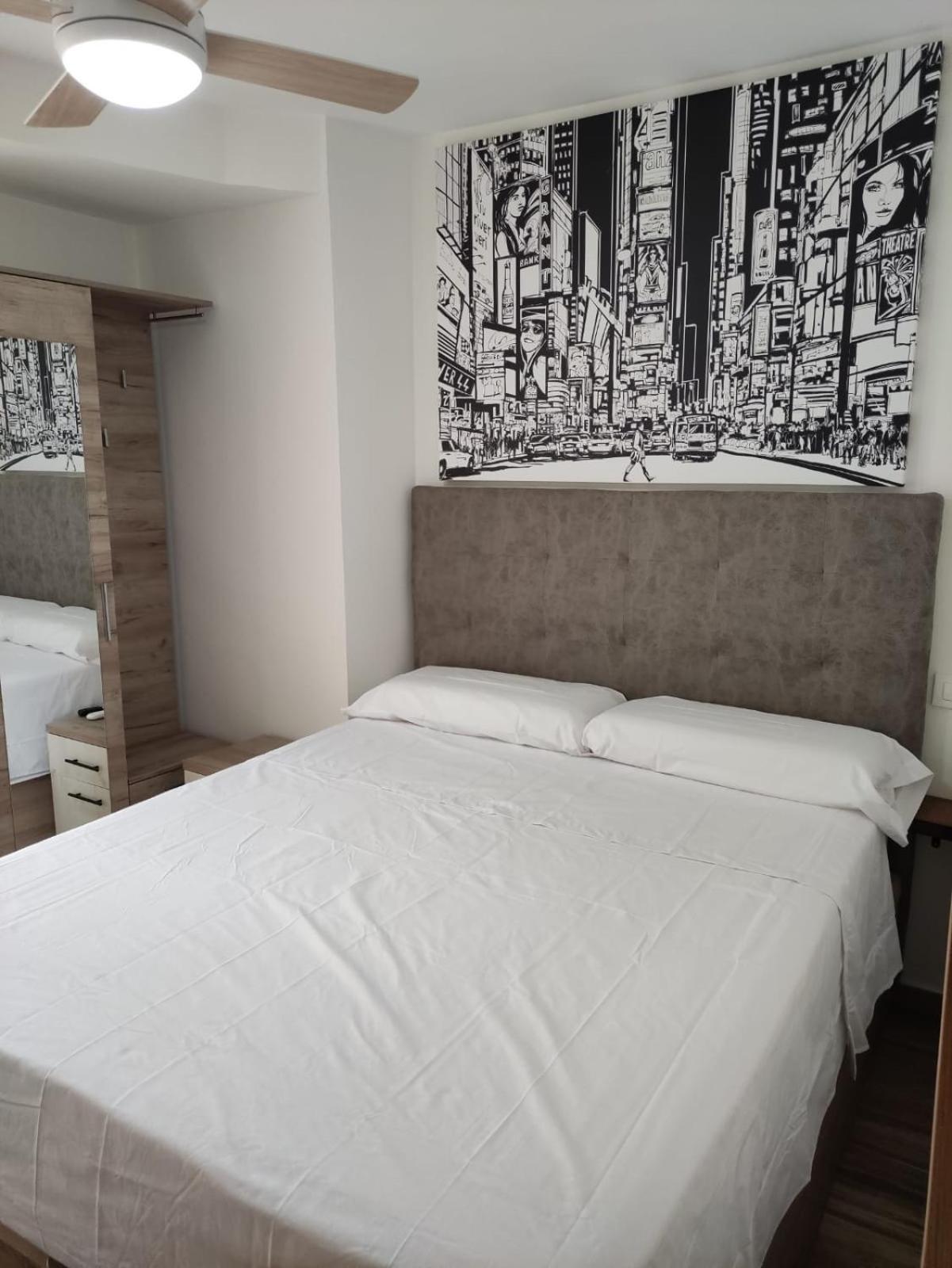Solymar Poniente Apartamento Recien Reformado A 3 Min De Playa Poniente Y Del Centro Parking Opcional 베니돔 외부 사진